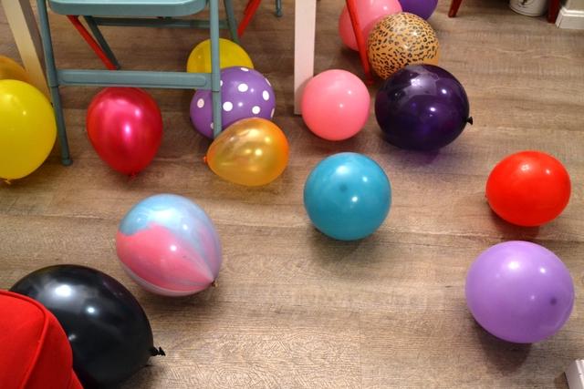  photo Decoracioacuten cumpleantildeos 4 colores desayuno sorpresa 2_zpsufhuts1u.jpg