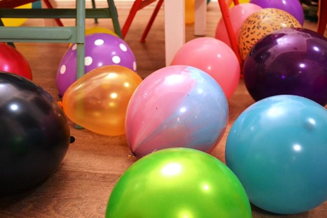  photo Decoracioacuten cumpleantildeos 4 colores desayuno sorpresa 3_zpsd0fptrue.jpg