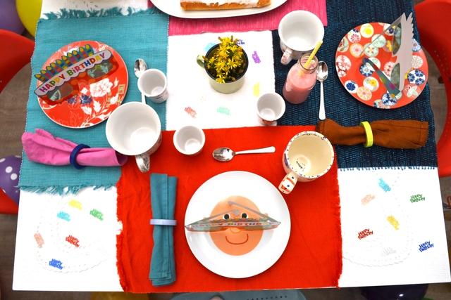  photo Decoracioacuten cumpleantildeos 4 colores desayuno sorpresa 19_zps0itc5ou4.jpg