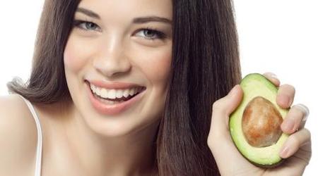 el aguacate en la mujer