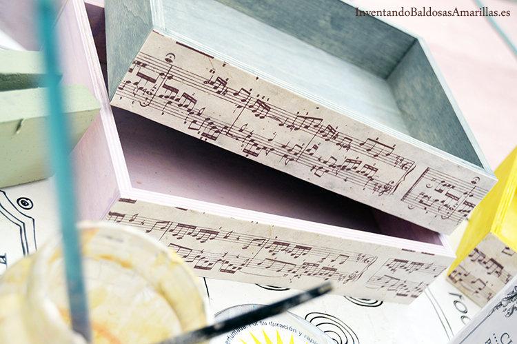 decorar con partituras 