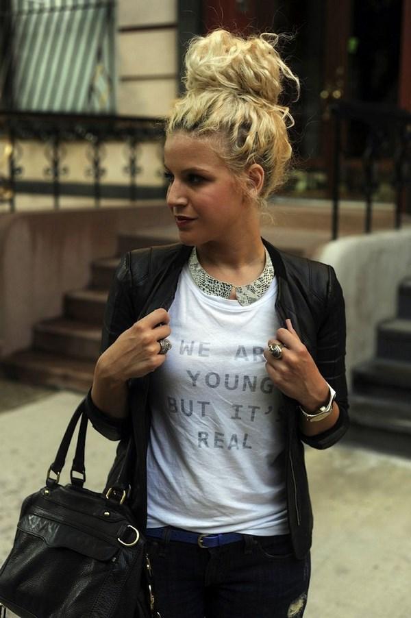 peinado en dona para pelo rizado