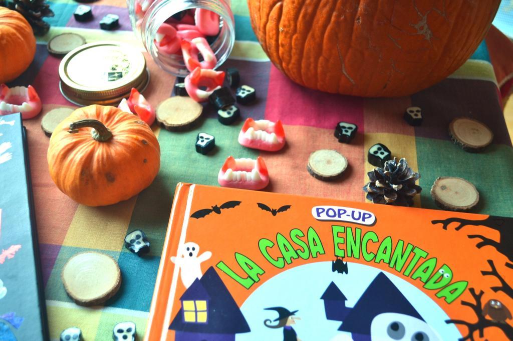  photo CUENTOS-HALLOWEEN-PLANES-NINtildeOS-CHUCHES-CALABAZA-MADERA-PINtildeAS4_zps4c42bc6b.jpg