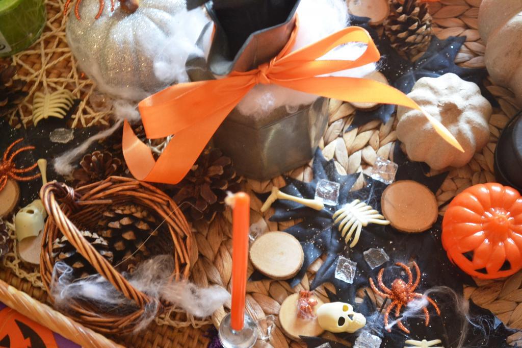  photo ideas-para-decorar-de-halloween-la-casa6_zps23fd192d.jpg