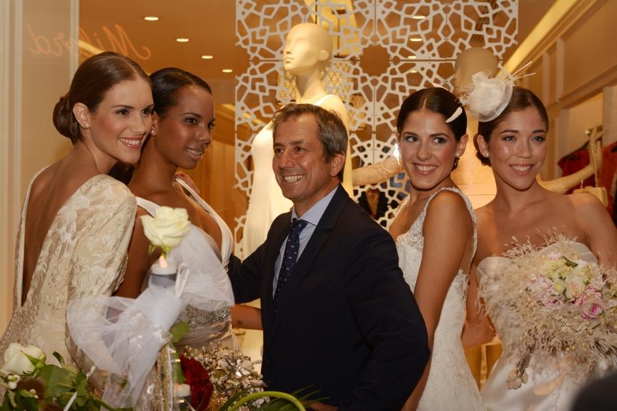 Aquí tenemos a las chicas con Agustín Soler, Gerente de Pronovias y San Patrick, Almeróa 