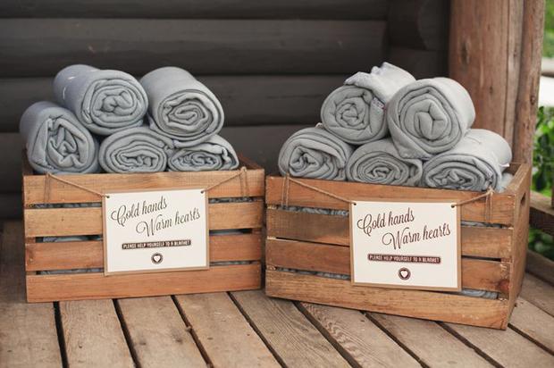cold-hands-warm-hearts-winter-wedding-blankets