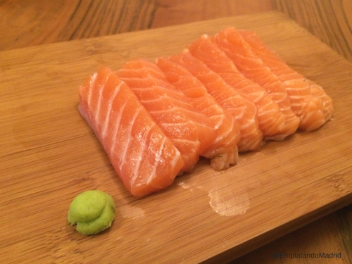 Sashimi de salmón