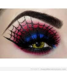 Resultado de imagen de batgirl eyeliner