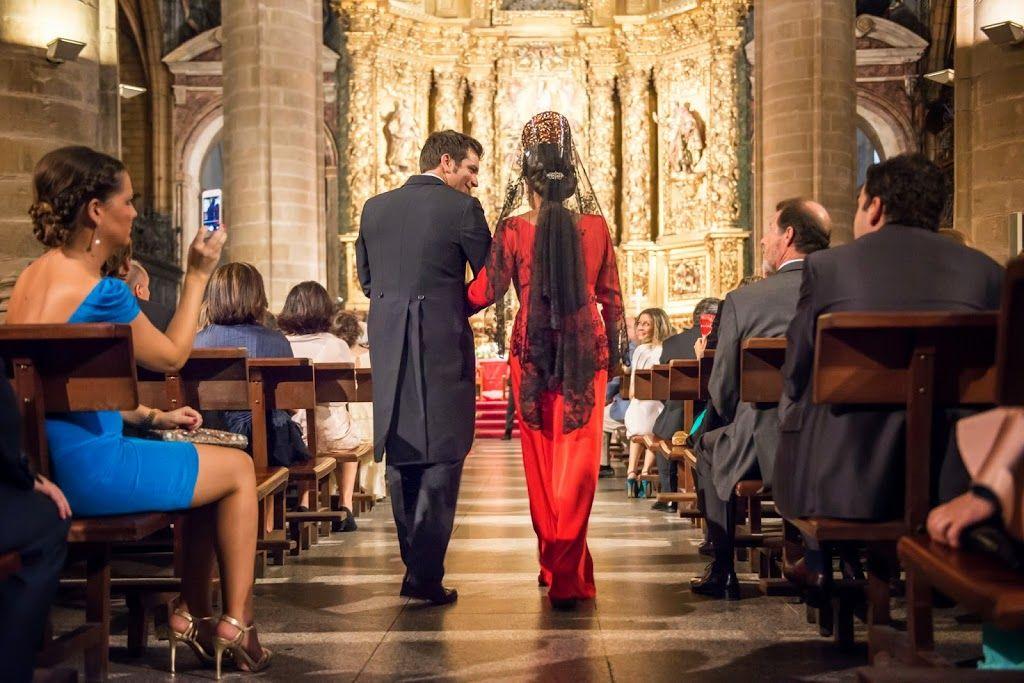 madrina con mantilla negra