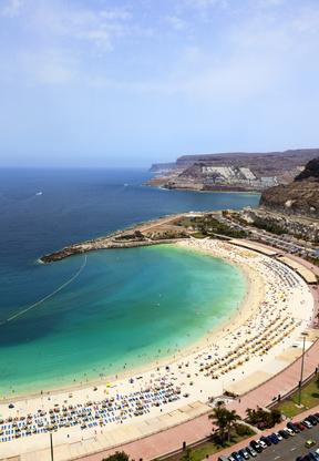La playa de Amadores en Gran Canaria, España