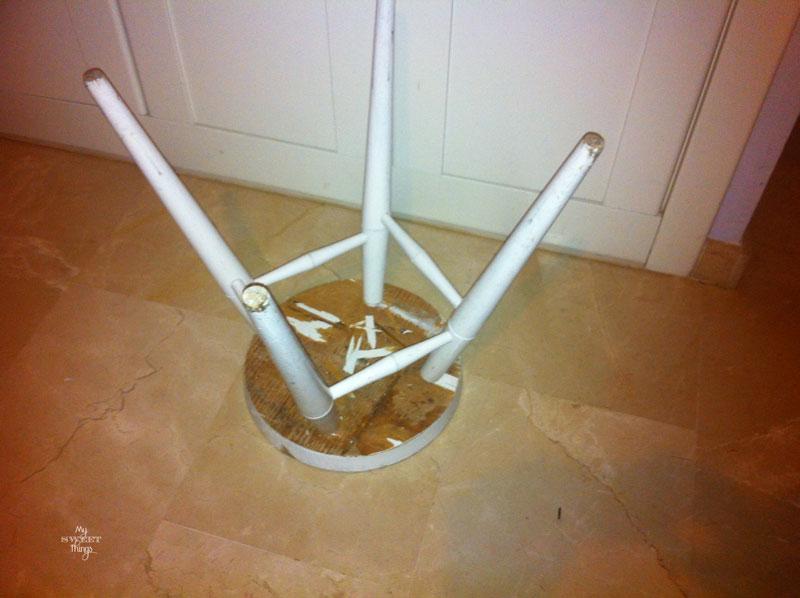 Compass Stool | Sweethings.net