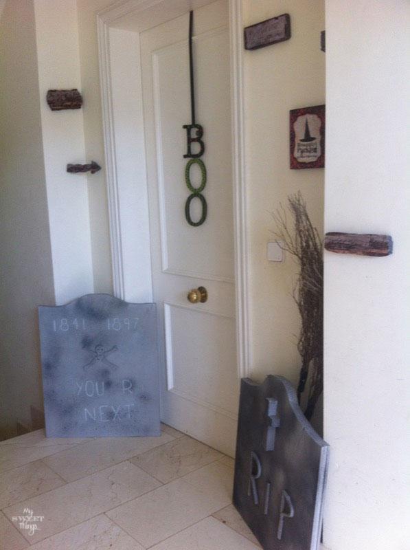 Easy Halloween Decor | Sweethings.net