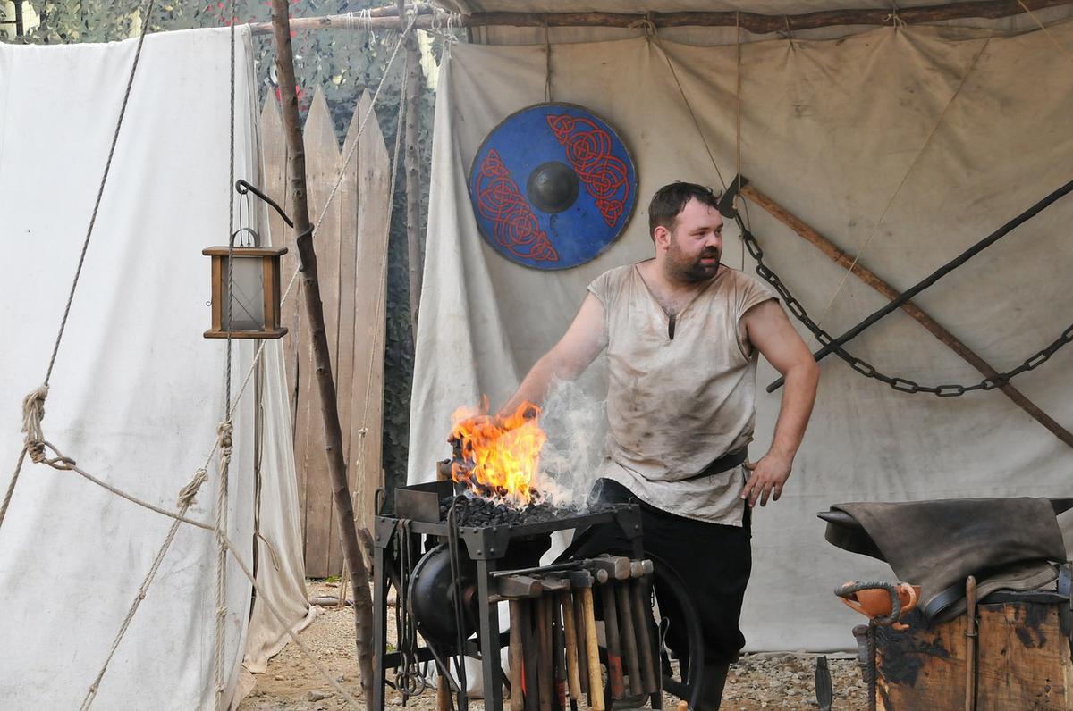 blacksmith-697021_1280