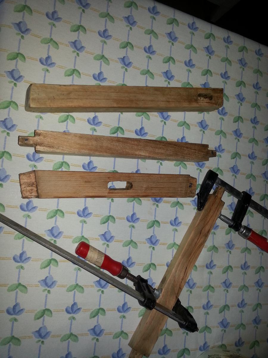 Restauración taburete de madera