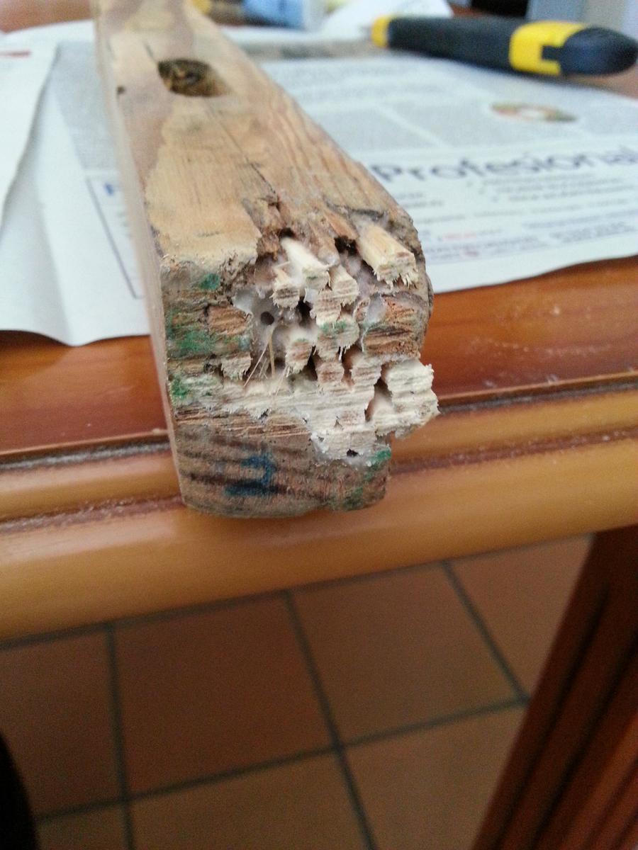 Restauración taburete de madera