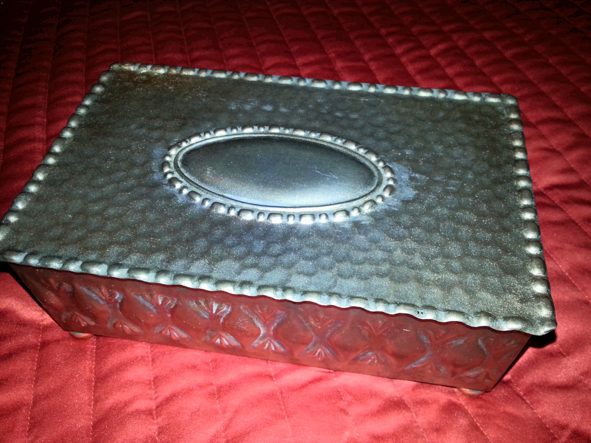 Caja de tabaco restaurada