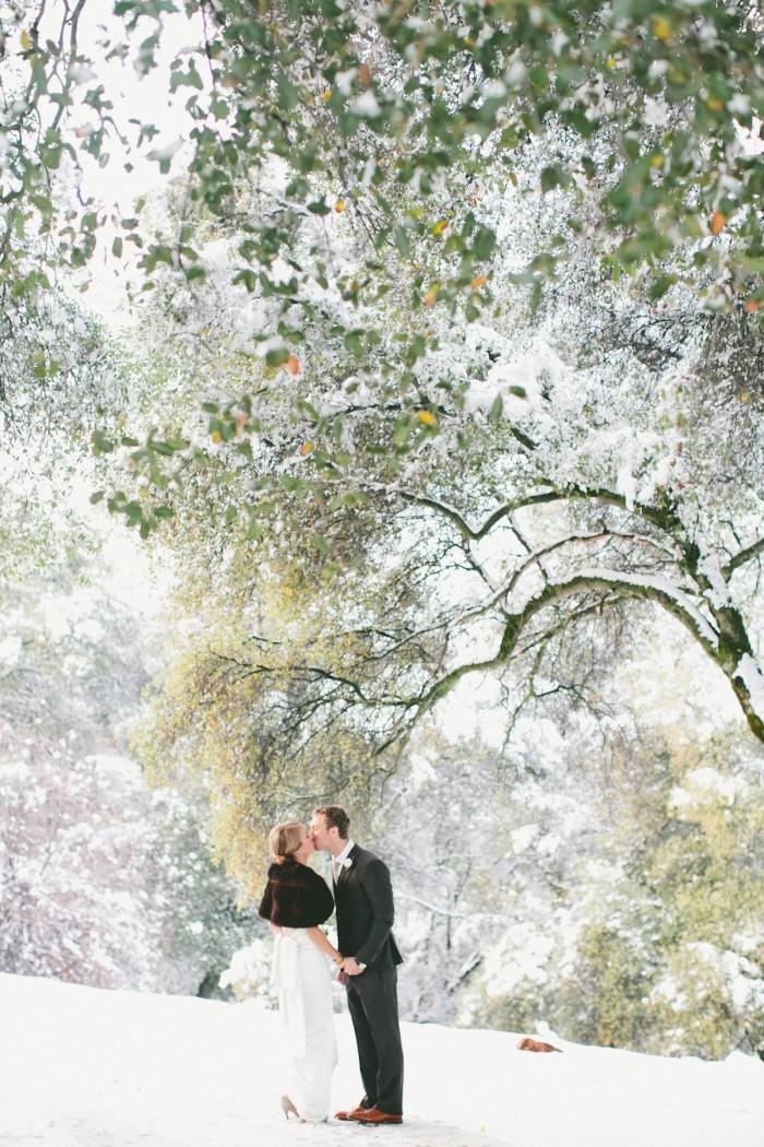 Boda en la Nieve beso