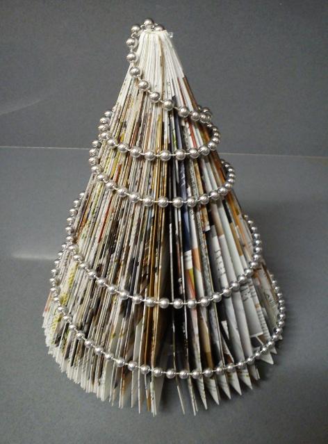 Abeto de Navidad con una revista