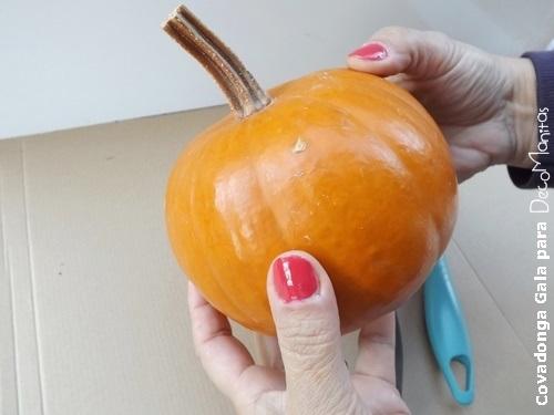 Centros de mesa originales con calabazas decoradas y latas2