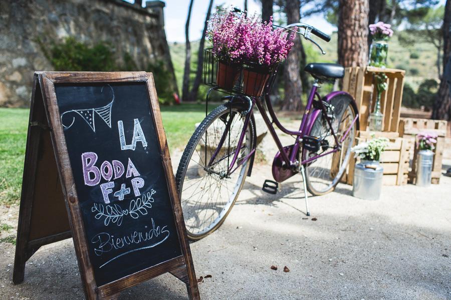 colores-de-boda-rincon-bienvenida-pizarra-bicicleta