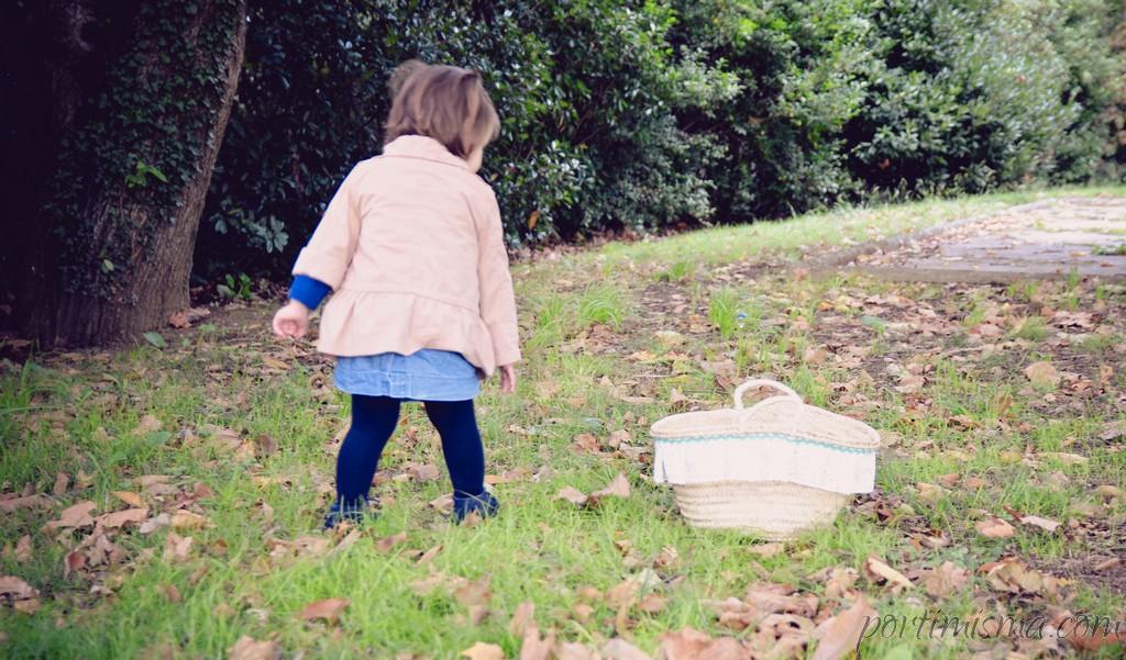 otoño hojas cesto paseo niños bebé niña jugar correr