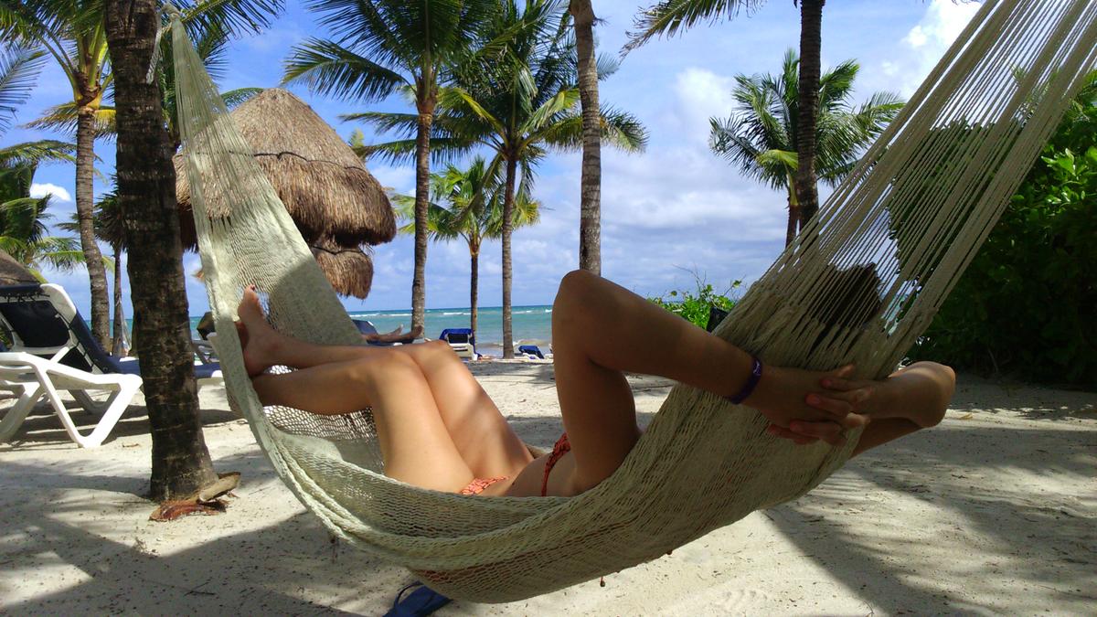 relaxing-riviera-maya-beach
