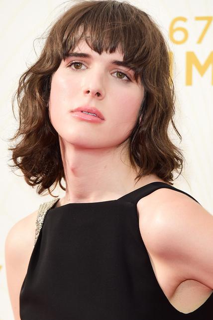 Peinado Alison Sudol flequillo y corte shag