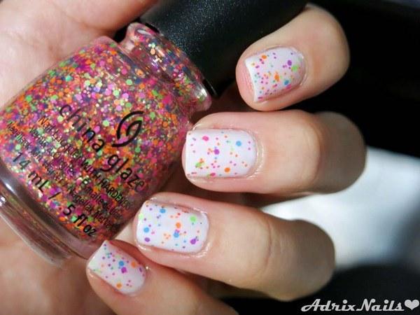 diseños de uñas naturales con puntos