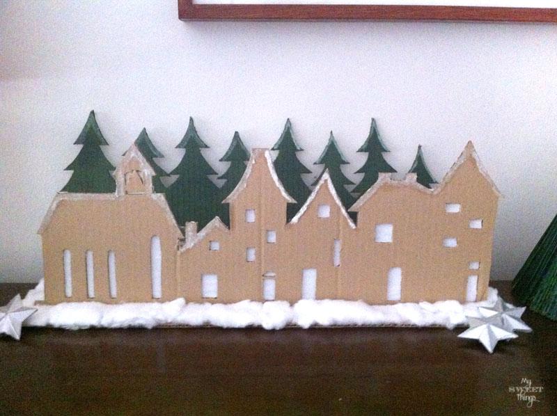 Pueblo de cartón | reciclar cartón | Navidad y decoración | Via www.sweethings.net