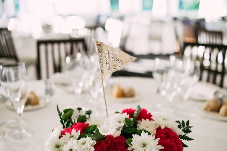 colores-de-boda-organizacion-bodas-053-mesero