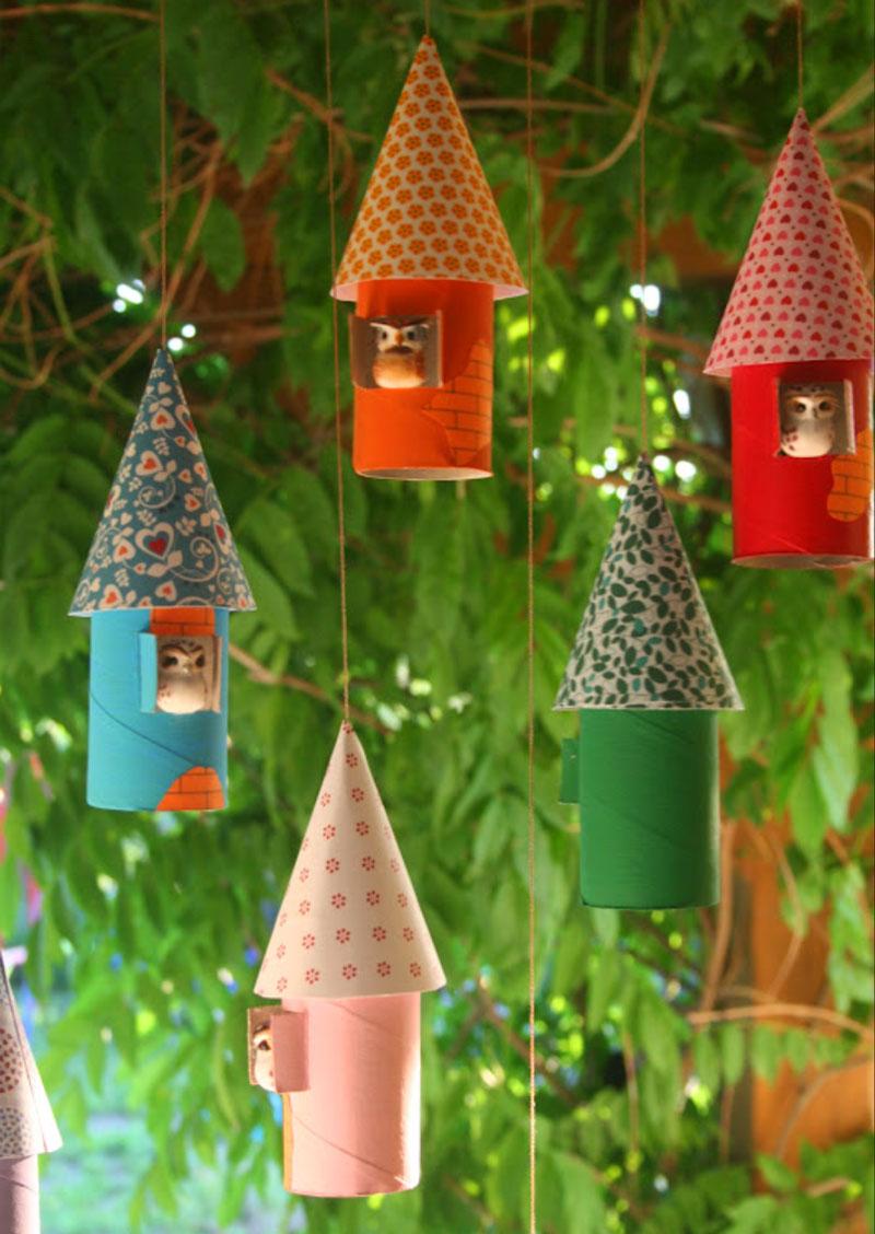Casitas de pájaro decorativas con rollos de carton | Reciclar | DIY | Via www.sweethings.net