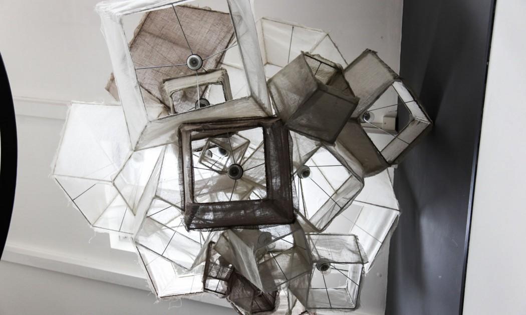 19 lampara escalera desde abajo decoratualma