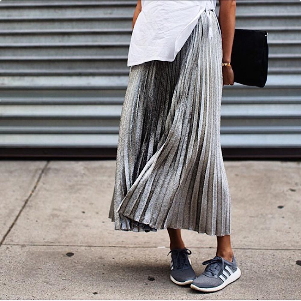 falda de tablas plateada