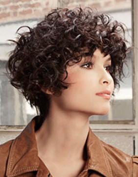 pelo corto rizado suave