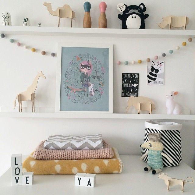 ideas decoración estanterias dormitorios infantiles