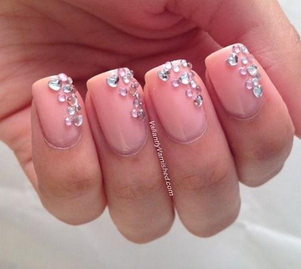 uñas sencillas con accesorios