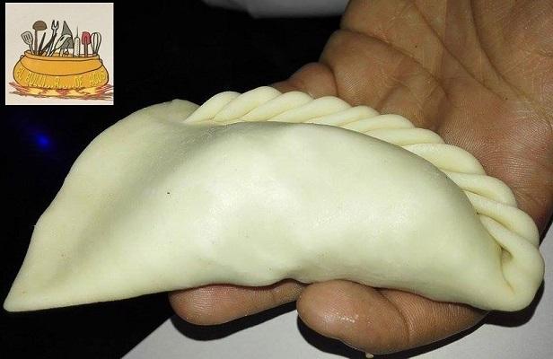 Empanada criolla (2)