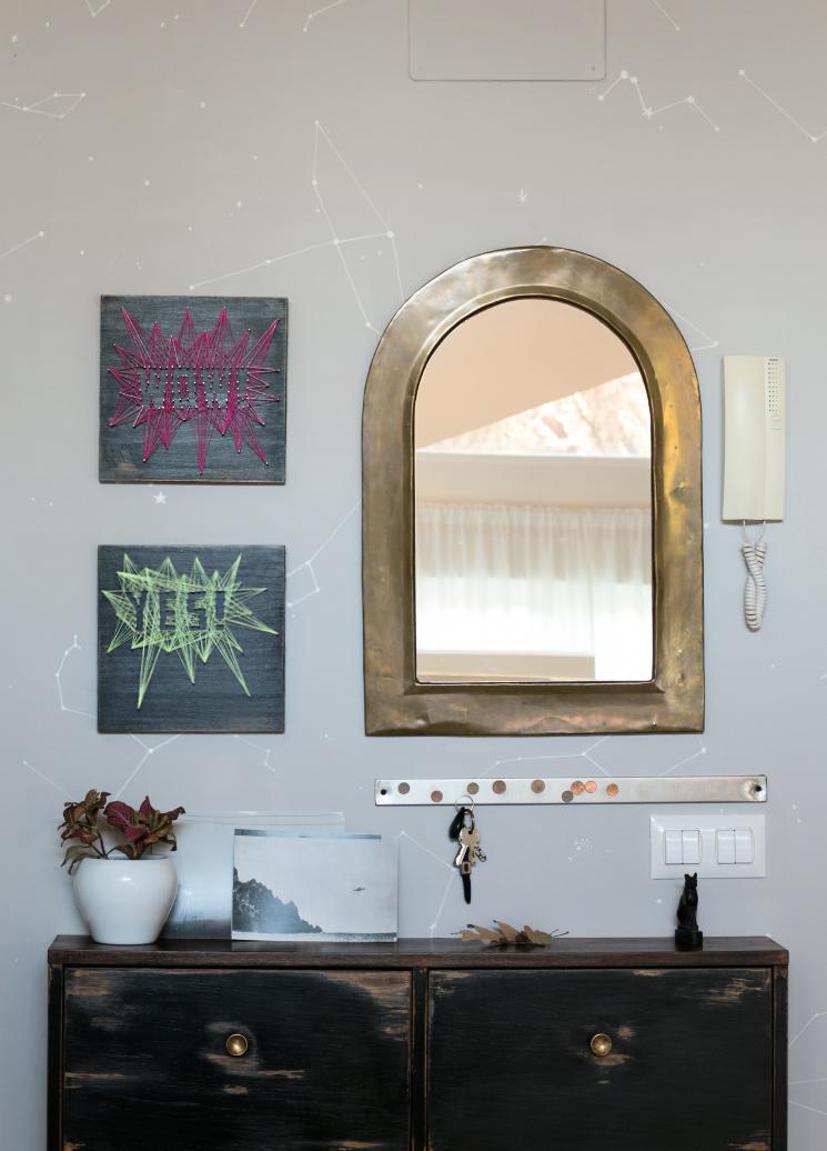 espejo de la entrada en VillaDesastre