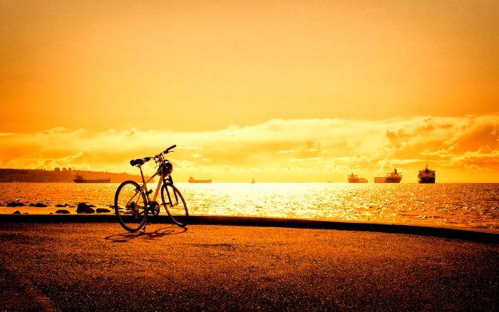 parked-bicycle-at-sunset