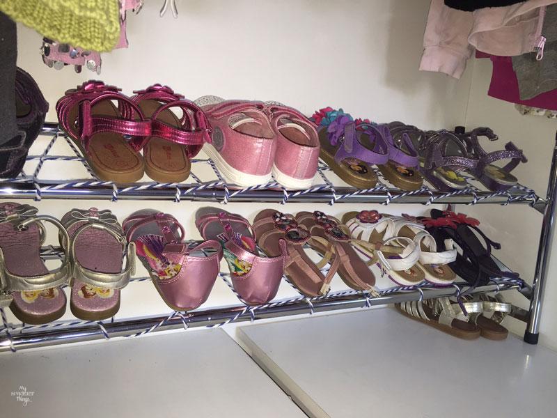 Zapatero para niños | Red de cordón para zapatos de niños | Via www.sweethings.net