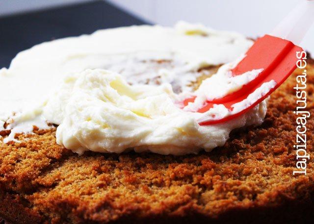 crema en la tarta de zanahoria