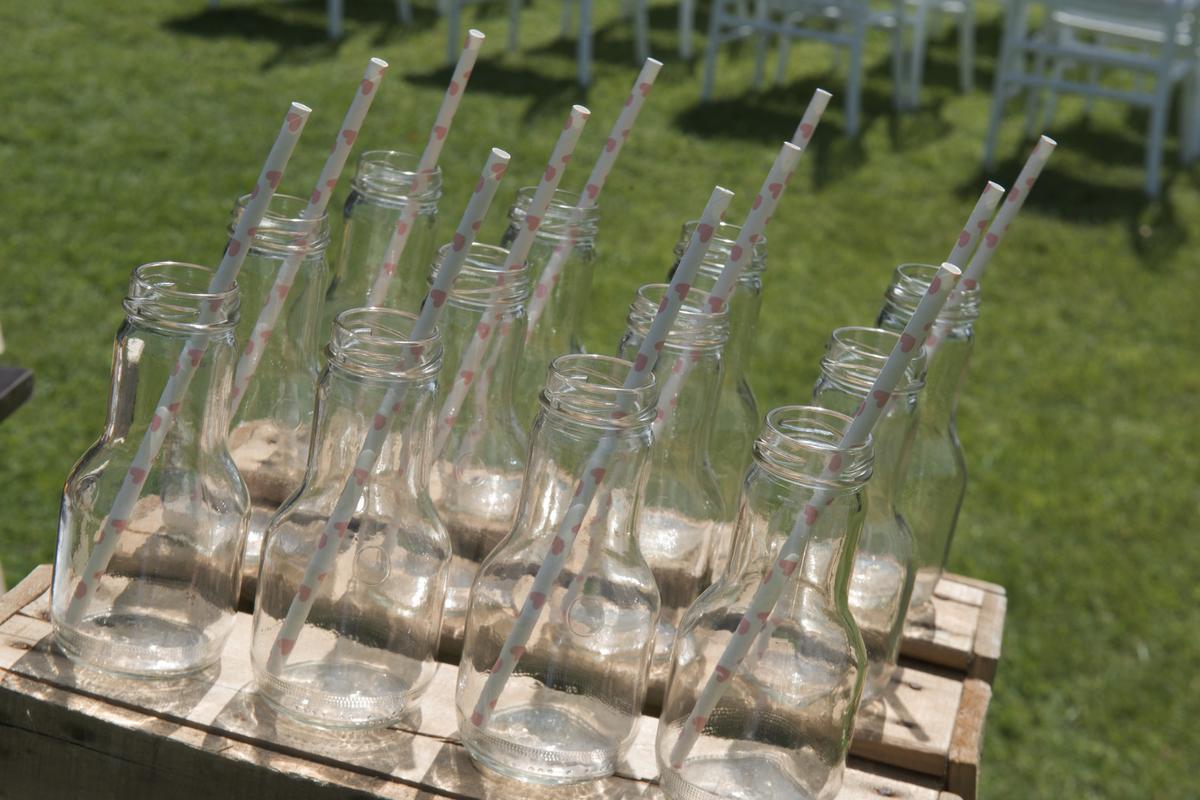 colores-de-boda-11-organizacion-bodas-corner-limonada-sangria-2