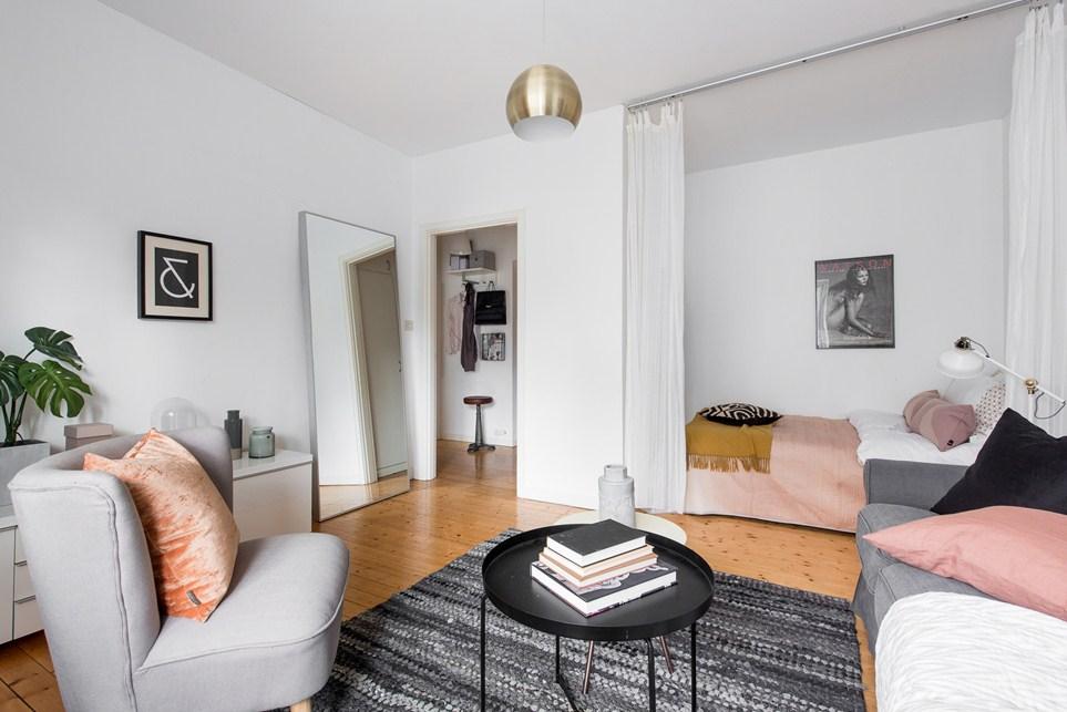 Distribuir un estudio: Ideas para separar la zona del dormitorio del salón.