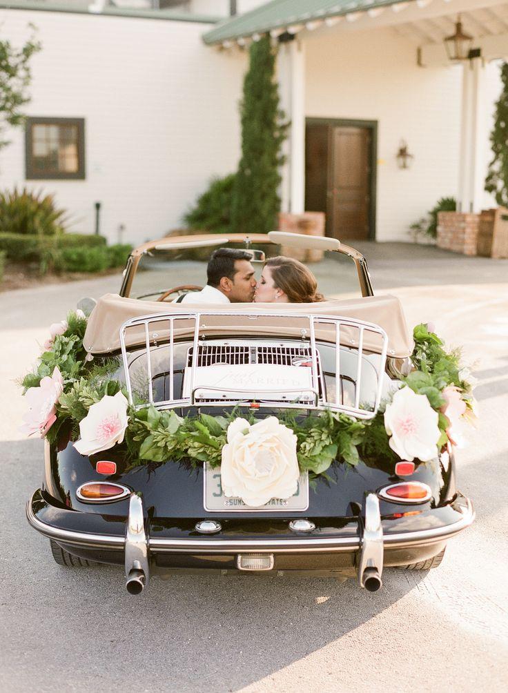 Just Married, Recién Casados, I Do, Bon voyage, Vive les Mariés, We Did, Happily Ever After, Garland, Guirnalda, wedding, getaway car, bike, truck, coche, novios