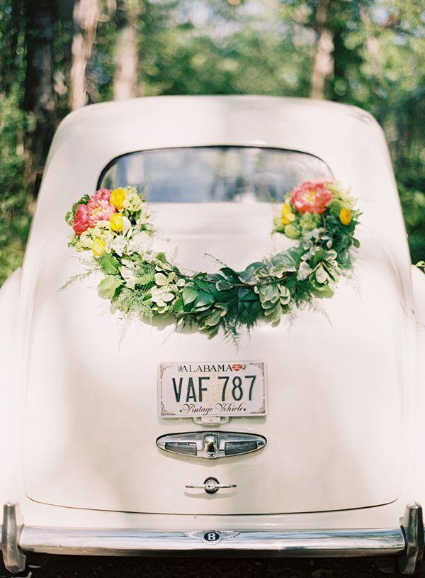 Just Married, Recién Casados, I Do, Bon voyage, Vive les Mariés, We Did, Happily Ever After, Garland, Guirnalda, wedding, getaway car, bike, truck, coche, novios