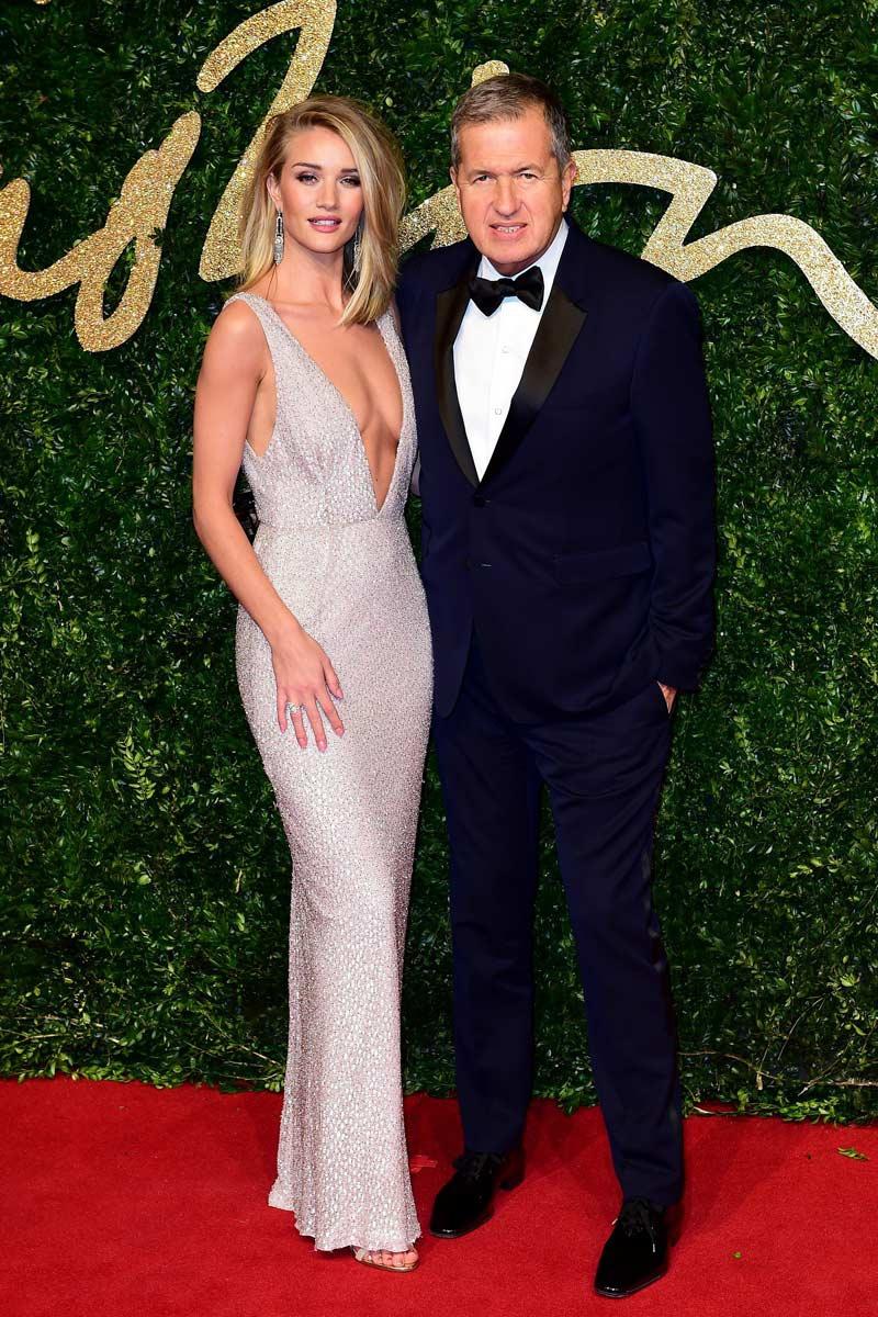 Rosie Huntington-Whiteley y Mario Testino