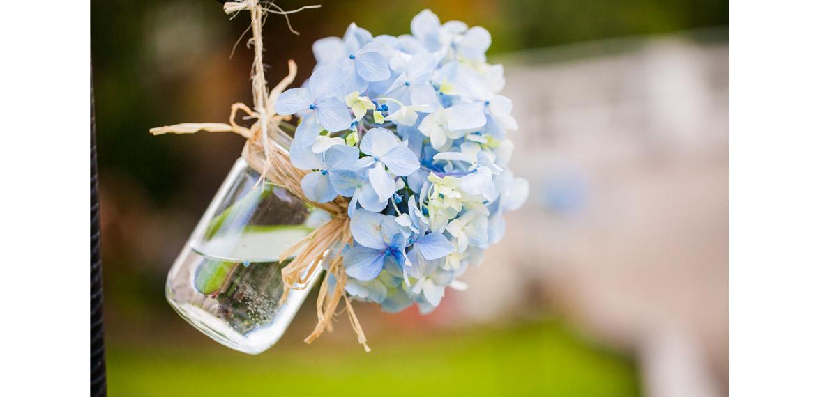 hortensias-azules-decoracion-bodas-tarros-cristal-bodas-20eventos-wedding-planners-san-sebastian