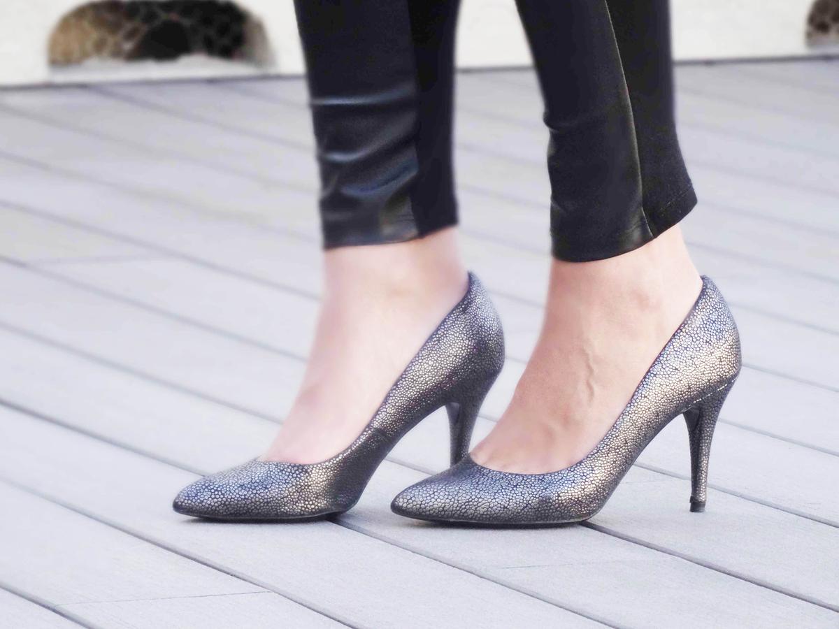 zapatos-salones-gris-metalizados