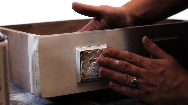 Comoda vintage con chalk paint spray 5