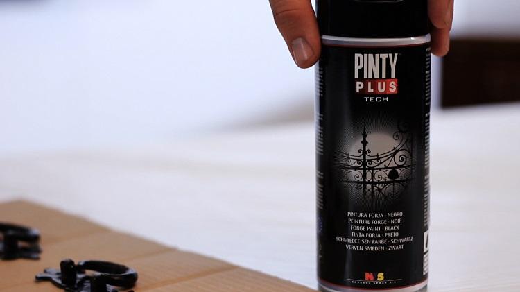 Comoda vintage con chalk paint spray 1